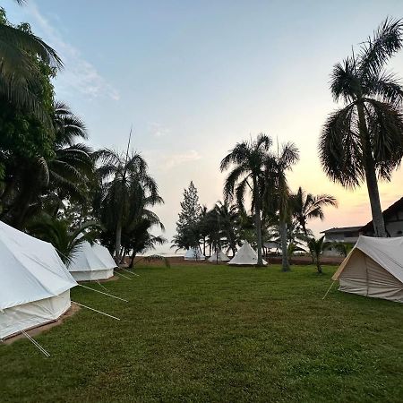 Beach N Breeze Glamping Malacca Eksteriør billede